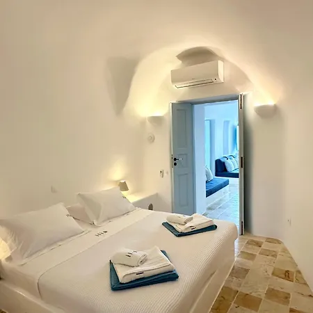Ilia * Oia (Santorini)